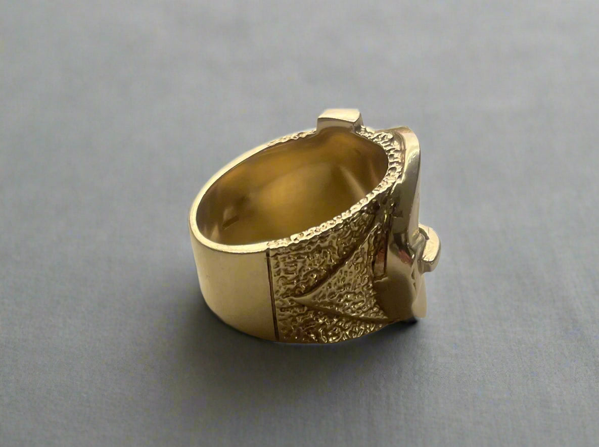 9ct Gold Buckle Ring - 29g